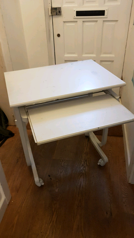 Small Desk In Queens Park London Gumtree