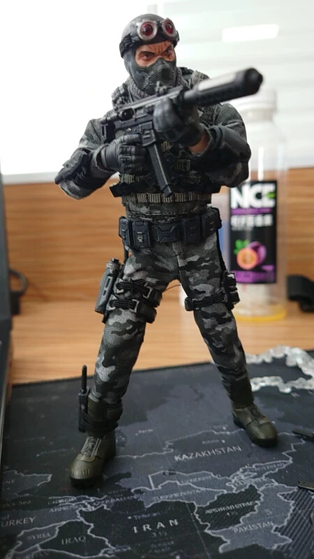 mezcoone:12collective firefly ファイアフライ NEW Mezco Toyz ONE:12 Collective G.I. Joe Firefly Action