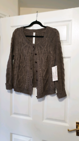 image for BNWT- Ladies classic cable-knit wool cardigan 
