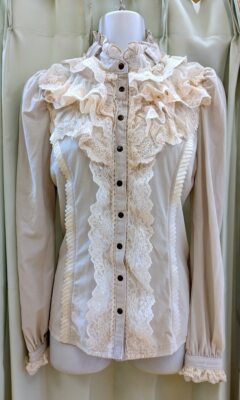 Treat ürself Rose blouse Milk White Treat Ürself (@__treat.urself__) • Instagram photos and videos