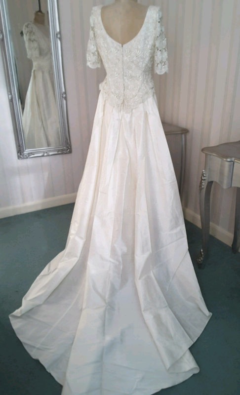 Vintage Wedding Dress Size 14r In Sutton London Gumtree