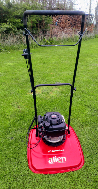 Qualcast strimmer manual petrol powered