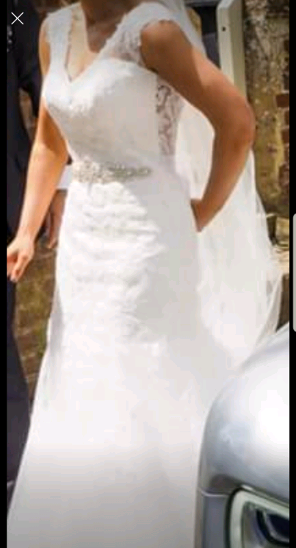 Size 8 Backless Wedding Dress In Bognor Regis West Sussex