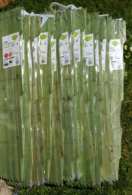 Wilko Expanding Wood Trellis 180 X 60 Green in Edgware, London Gumtree