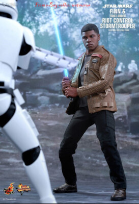 Hot Toys 1/6 Mms346 Star Wars 7 Finn And First Order Riot Control Stormtrooper