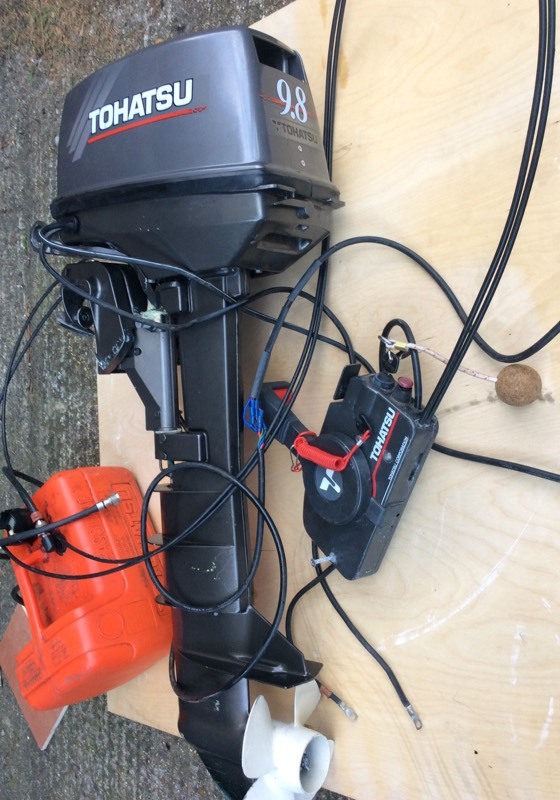 Tohatsu 9.8 Hp long shaft sailing outboard great engine 2 stroke electric stare. in Caversham
