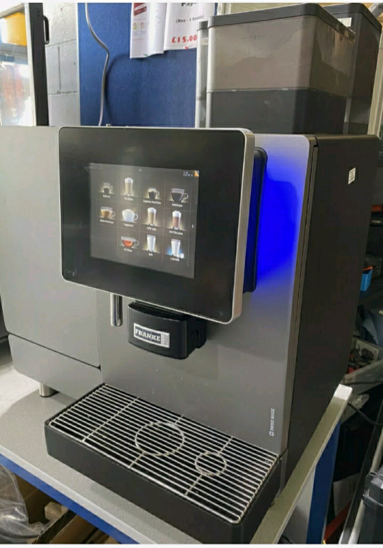 FRANKE A600 BEAN TO CUP COFFEE ESPRESSO MACHINE WITH MILK CHILLER AUTO