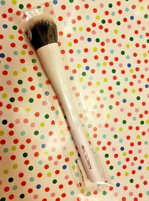 Crown Pro Blush Brush In Package New Never Used Boxycharm White Handle Sealed