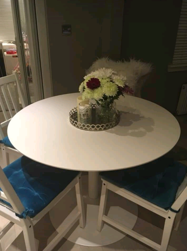 White round 4-6 seater dining table from la redoute | in ...