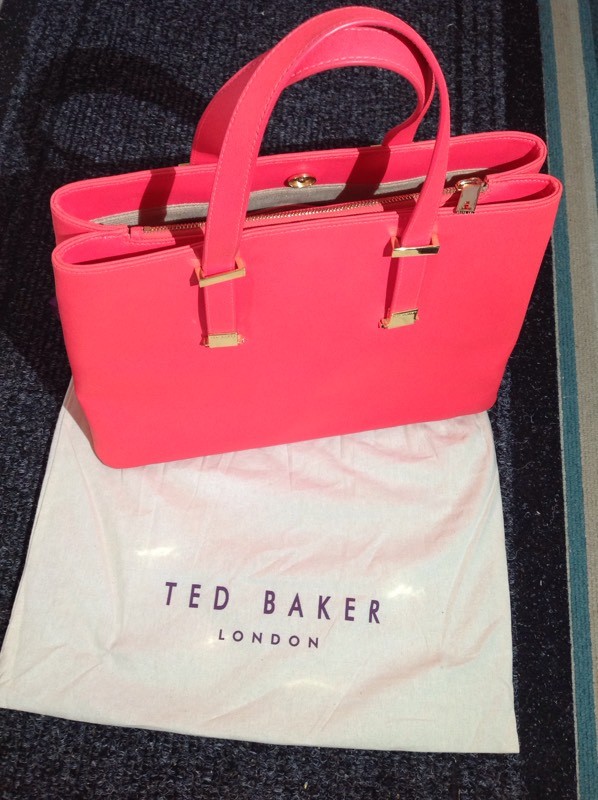 Genuinely Ted Baker Coral Large Tote Handbag in Ballyclare, County