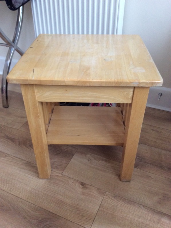 Rubber wood side table size (inches) 20 w x 20 w x 22 h in