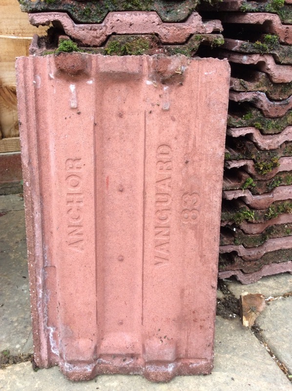 Anchor Vanguard 83 roof tiles (like Redland 49) in Luton