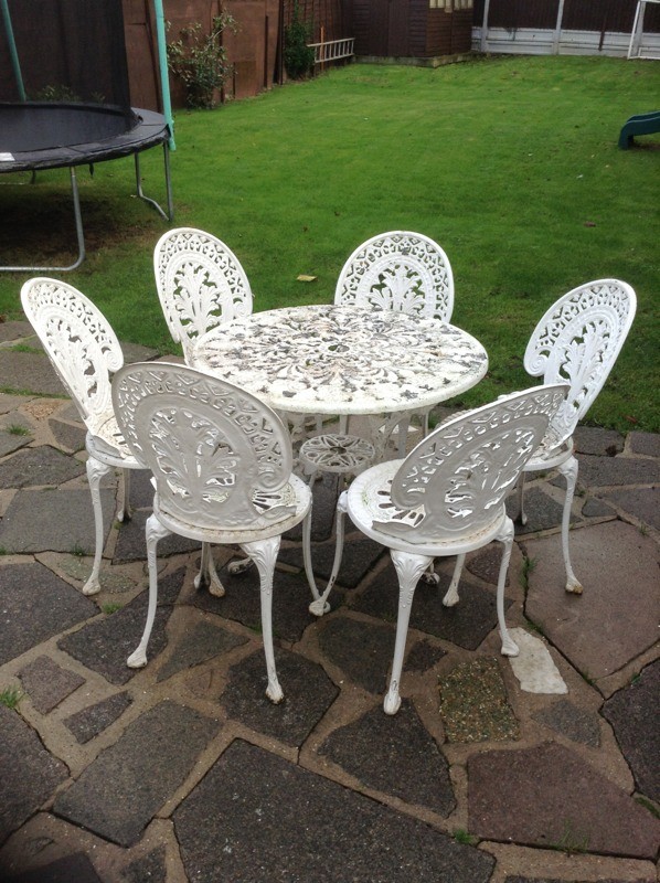 CAST ALUMINIUM GARDEN TABLE AND 6 CHAIRS | in Romford, London | Gumtree
