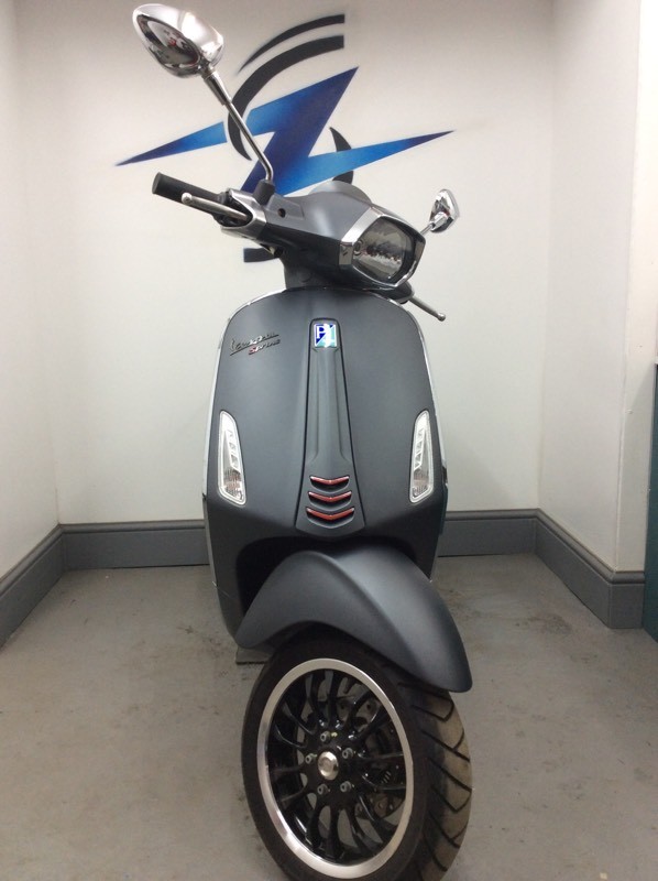 Vespa Sprint 150 3v Ie Only 1 370 Miles Free Delivery Not Gts 300