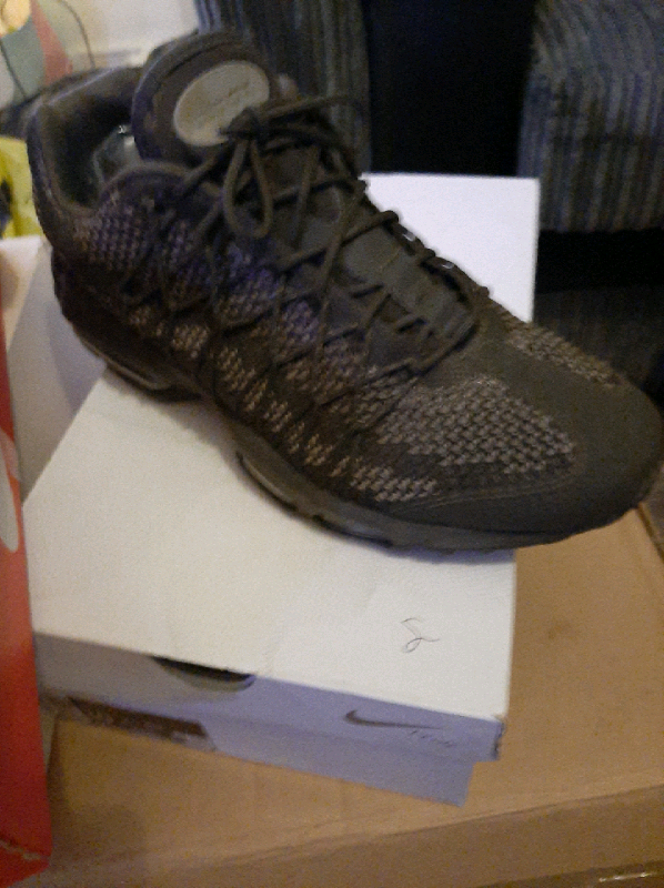 size 9 trainers uk