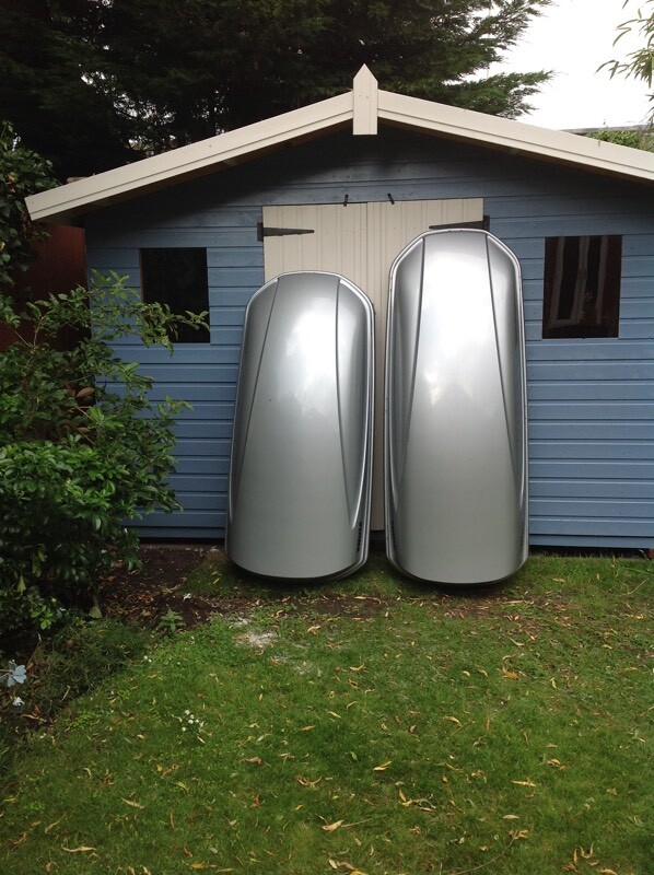 Berkshire roof box hire. Medium and large roof box for rent in