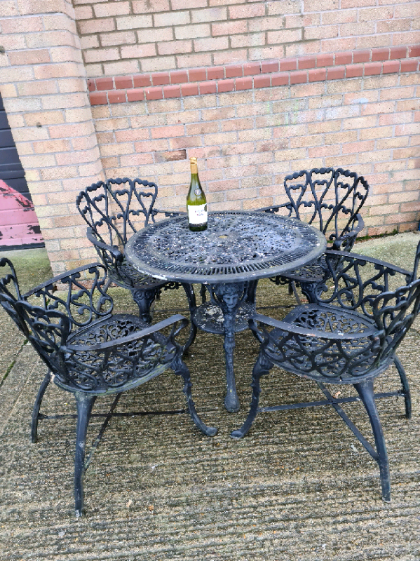CAST IRON GARDEN SET. | in Colchester, Essex | Gumtree