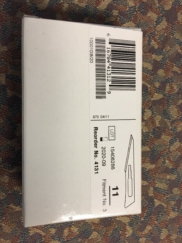 MEDI-CUT STAINLESS STEEL SURGICAL BLADES #11 STERILE (BOX OF 100) #4131 DYNAREX