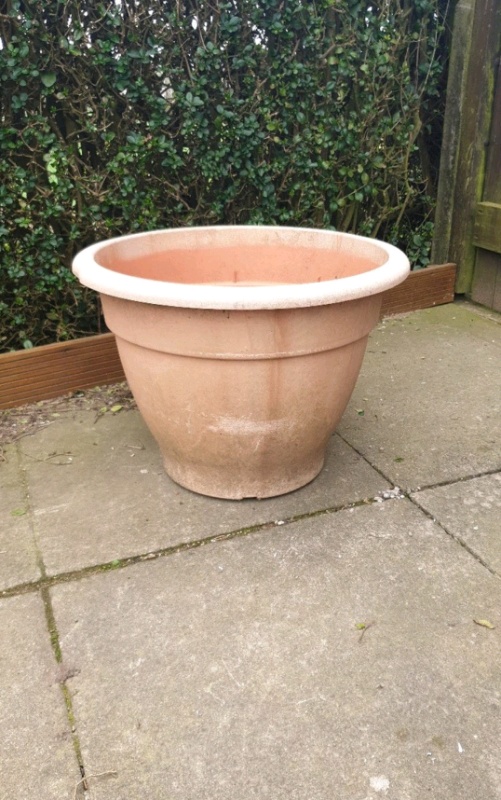 Large Plastic Garden Plant Pot in Burntwood, Staffordshire Gumtree