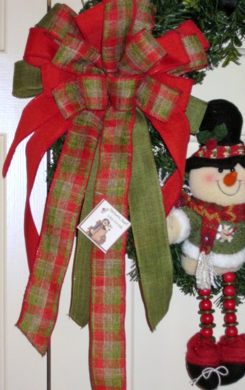 CHRISTMAS PLAID WIRED BOW WREATH SWAG GARLAND MAIL BOX FENCE POST # 49