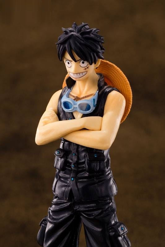 ワンピース フィギュア　FILM GOLD 8体セット 楽天市場】超造形魂 劇場版「ONE PIECE FILM Z」(オープニング服