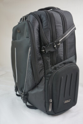 Solo Active ACV7004 Carrying Case-Open Box