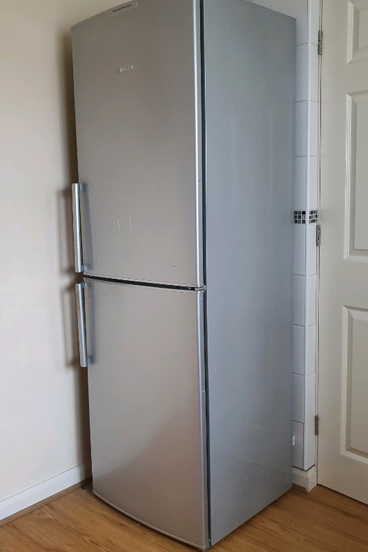 BOSCH Fridge Freezer Exxcel free standing silver in Tuebrook