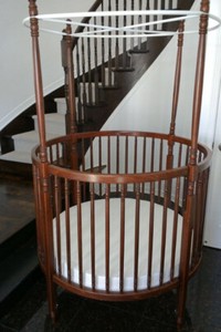 Round Cribs Kijiji In Ontario Buy Sell Save With Canada S