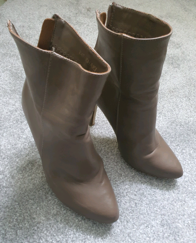 bentley flat ankle boots