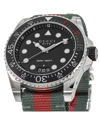 Pre-owned Gucci Dive Black Dial Green And Red Nylon Fabric Strap Men's Watch Ya136209a