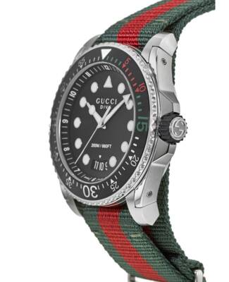 Pre-owned Gucci Dive Black Dial Green And Red Nylon Fabric Strap Men's Watch Ya136209a