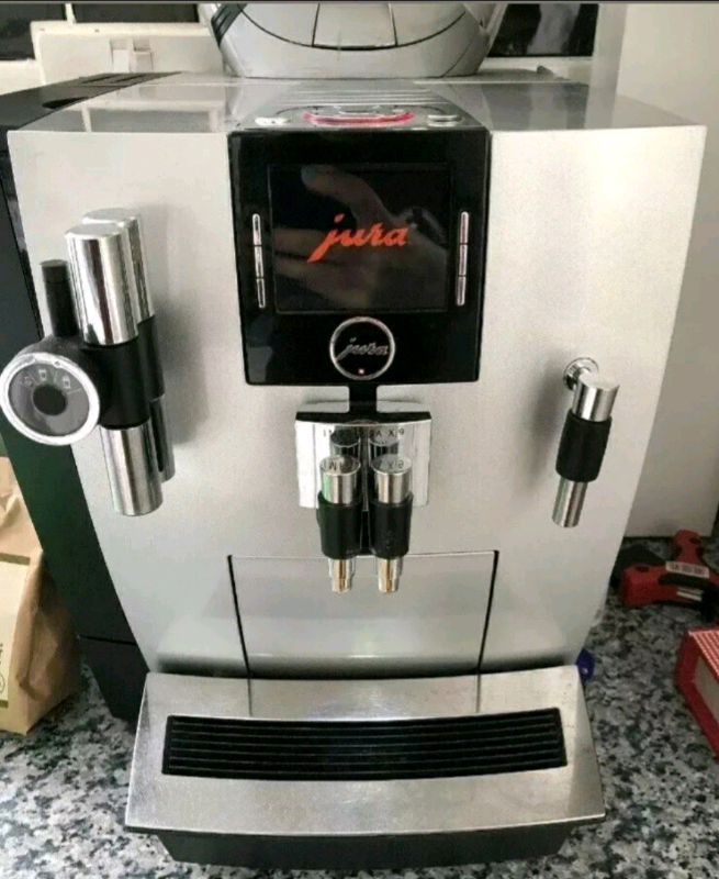 JURA IMPRESSA XJ9 BEAN TO CUP COFFEE / ESPRESSO MACHINE, FULLY AUTOMAT