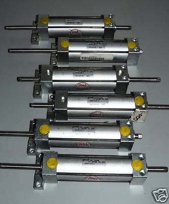 NEW PHD INC DAVF1X3-I PNEUMATIC CYLINDER WITH 3'' STROKE