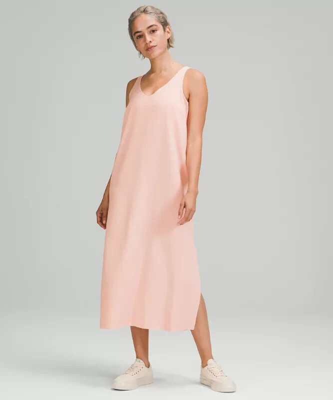 

LULULEMON Розовое платье миди с V-образным вырезом и разрезом по бокам, быстросохнущее,  = средний, Розовый