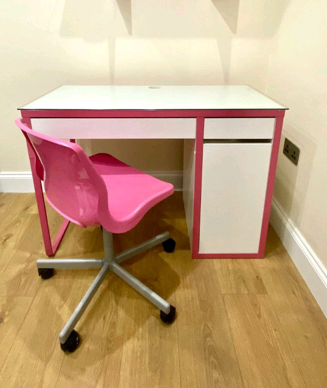 IKEA MICKE Desk in white/pink. Desk with additional glass protective