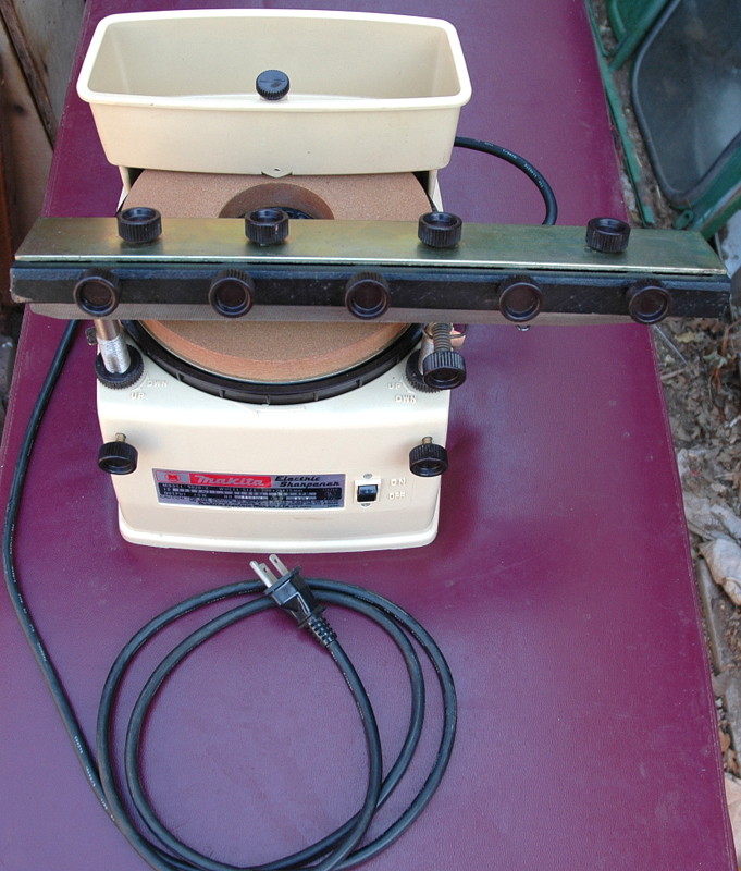 Makita 9820-2 horizontal wheel tool sharpener, used very little