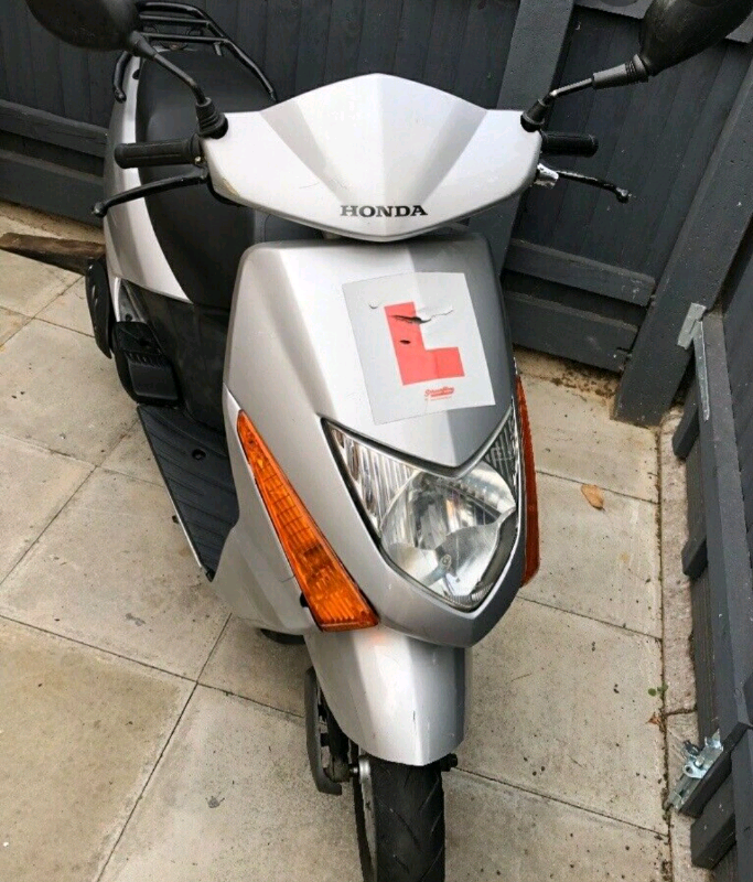 Honda lead 100cc