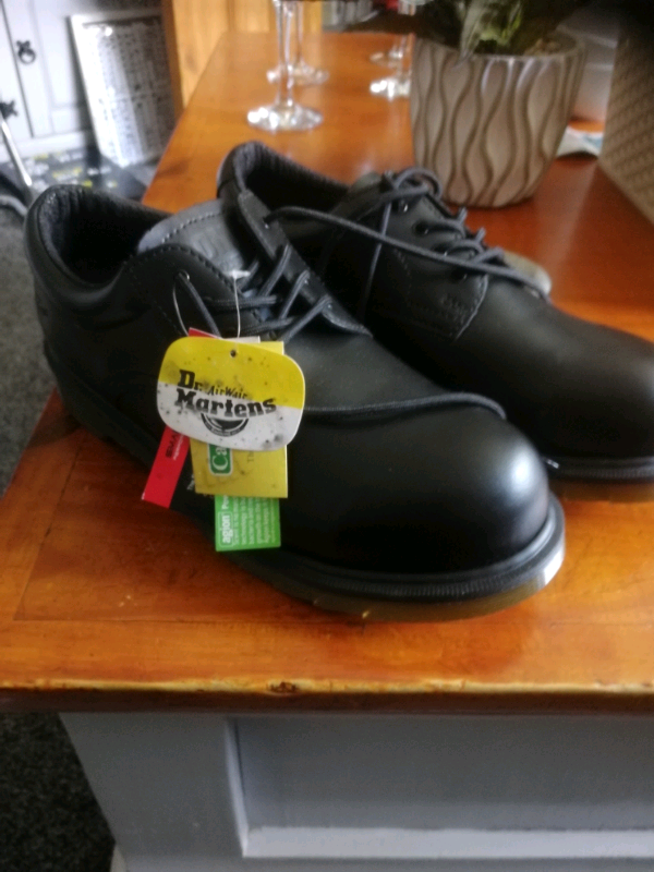 dr martens icon 2216