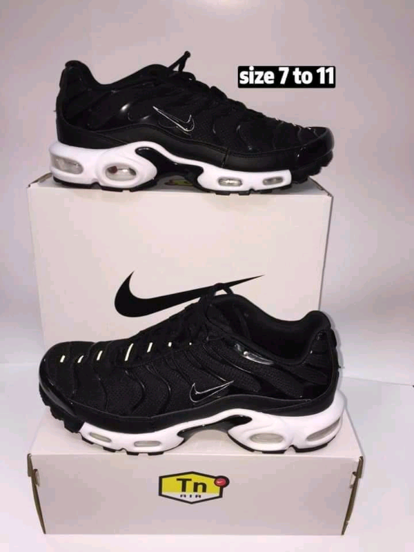 black tns size 7