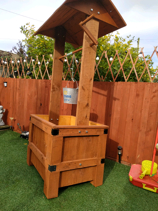 Large Garden Wishing Well Planter | in Stockton-on-Tees, County Durham