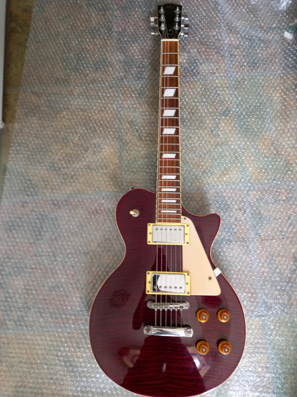 Axl Les Paul Style Guitar in Aylesford, Kent Gumtree