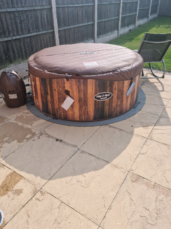 Helsinki lazy spa hot tub in Leicester, Leicestershire Gumtree