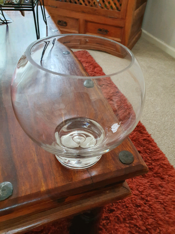 Fish bowl style pillar candle holders in Newport Gumtree