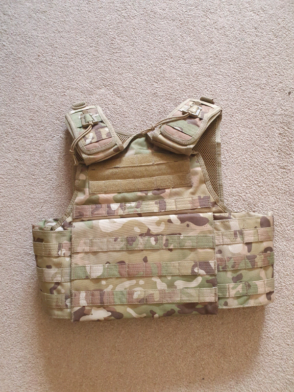 Beginner Airsoft Chest Rig/Plate Carrier + Included Plates in Barton