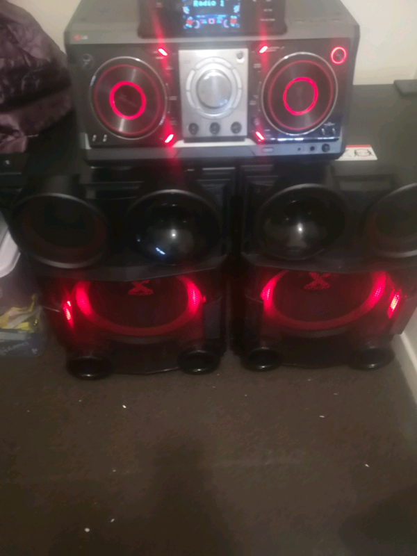 LG xboom cm9730 in Swansea Gumtree