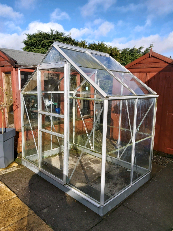 Greenhouse in Cowdenbeath, Fife Gumtree