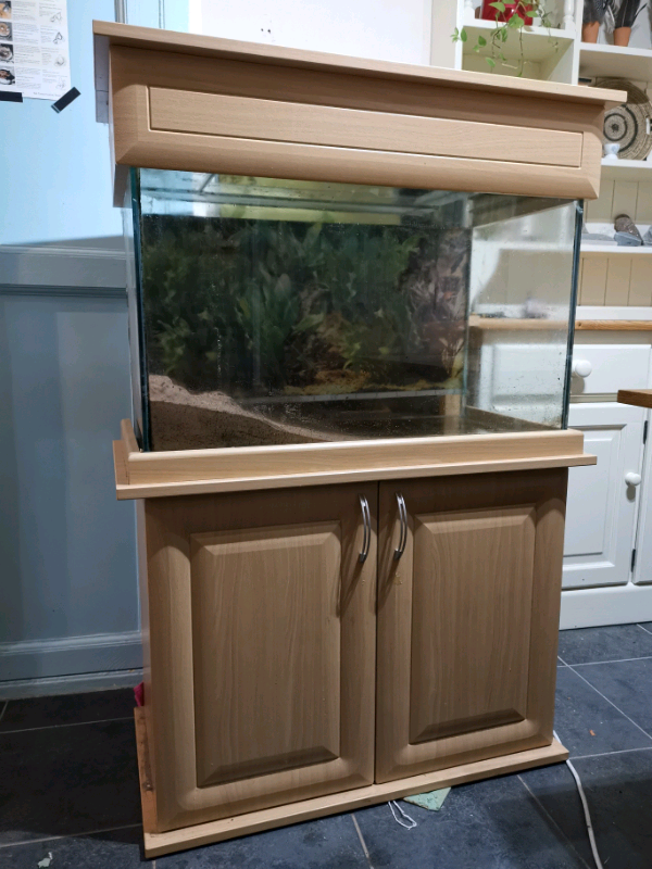 Juwel fish tank and stand and hood 130l 30 x 18 x 15 in