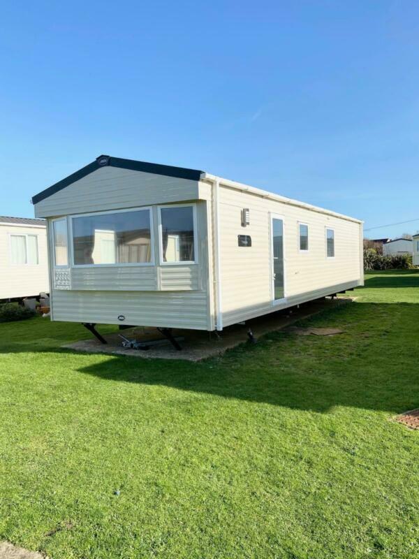 Bargain 12ft Static Caravan at Bunn Leisure close to Chichester