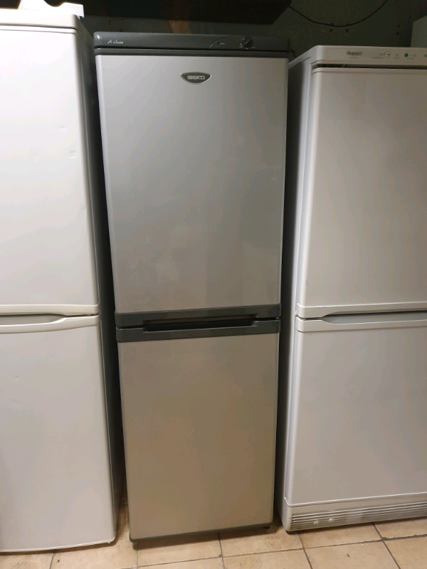 Beko silver fridge freezer fully working order in great condition in