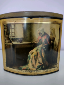 Large Antique Lidded Tin with 3 Paintings depicted no dents or damage!